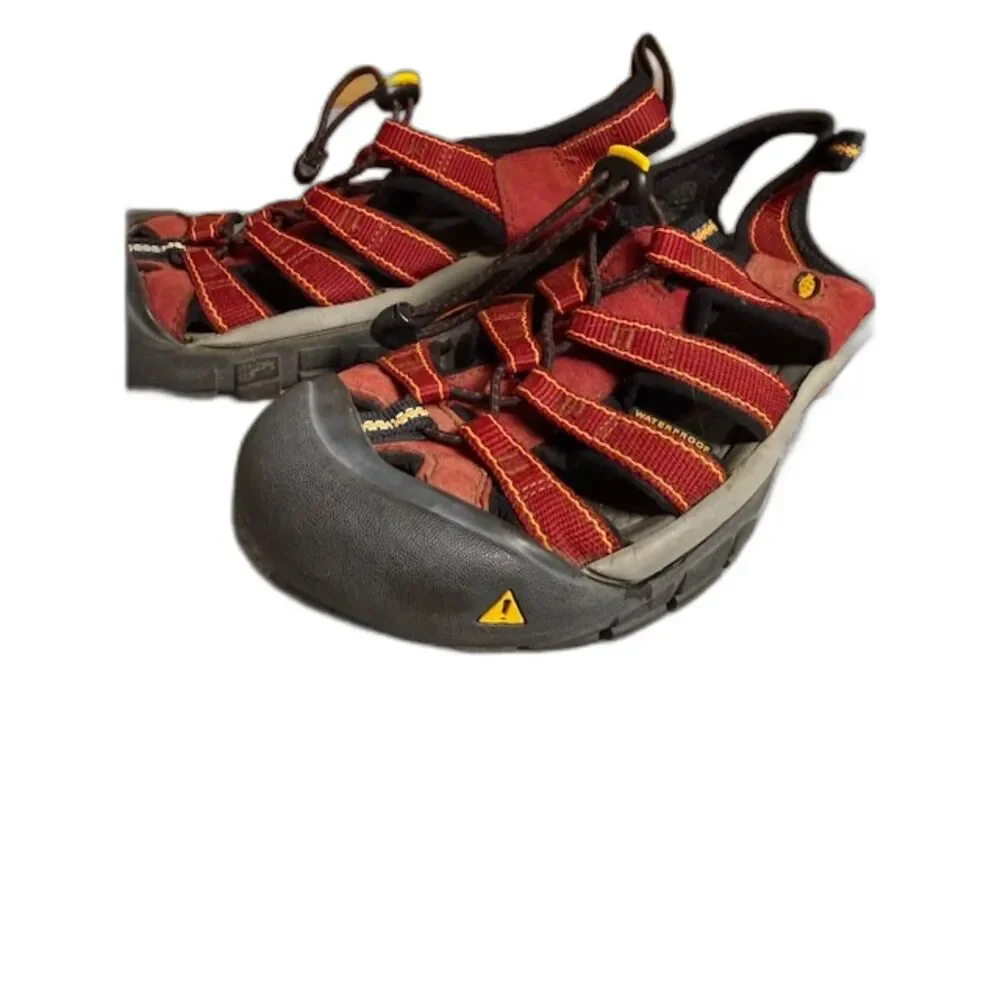 KEEN Newport H2 Sandals Men's 8.5 Red Waterproof Hiking Water Shoes